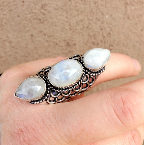 New Rainbow Moonstone 925 Silver Statement Ring. - Picture 13 of 16